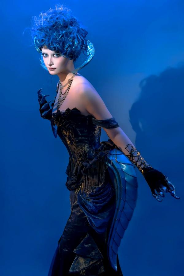    云溪溪 - 乌衣 艾玛斯·乌洛尔：深空异形女王冷艳科幻风角色扮演写真第3张图片