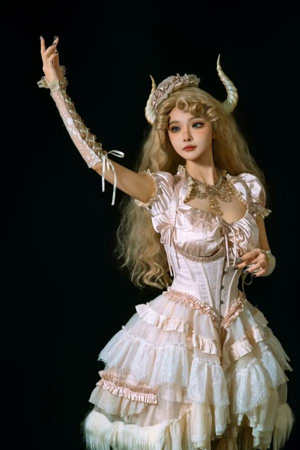    云溪溪 - 梦幻楚妖茴香Cosplay：精致粉色蕾丝宫廷风造型，绝美精灵氛围感写真第3张图片
