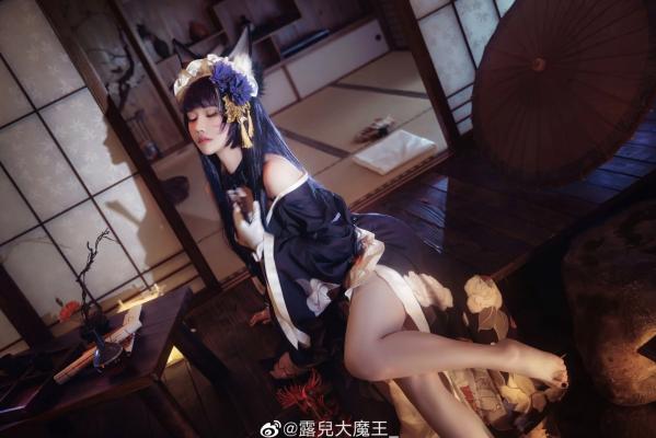    露兒大魔王《碧蓝航线》武藏COS，精致和风与极致御姐气质的梦幻结合，性感写真，极品视觉盛宴第13张图片