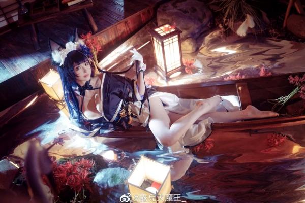    露兒大魔王《碧蓝航线》武藏COS，精致和风与极致御姐气质的梦幻结合，性感写真，极品视觉盛宴第18张图片
