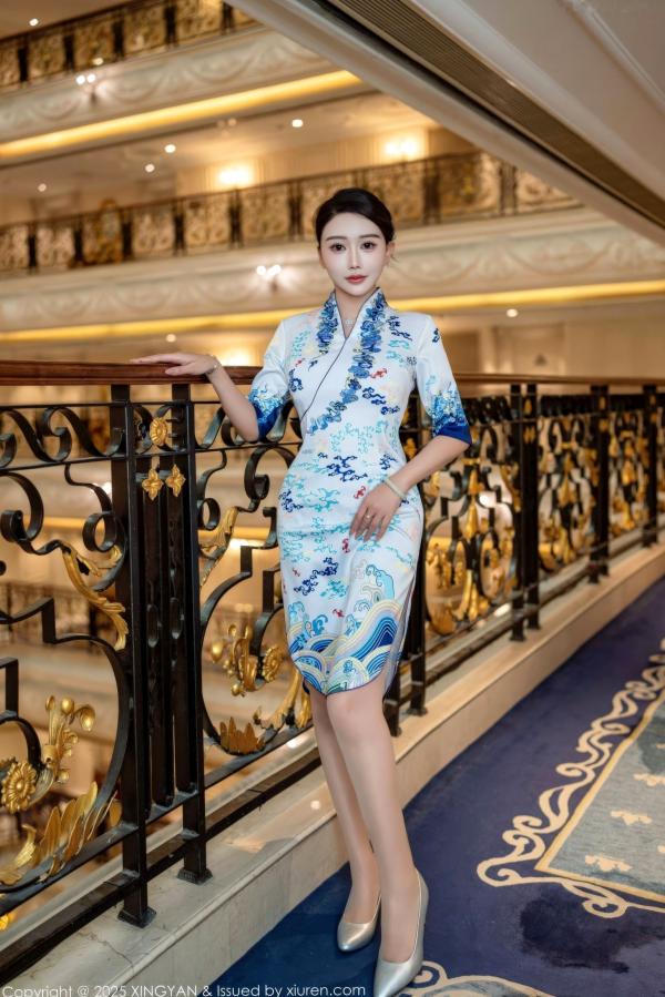    XingYan星颜社-435-李若汐：白色蓝印花旗袍诱惑，室内私房丝袜美腿，极致东方风情演绎 - 2025.11.27第3张图片