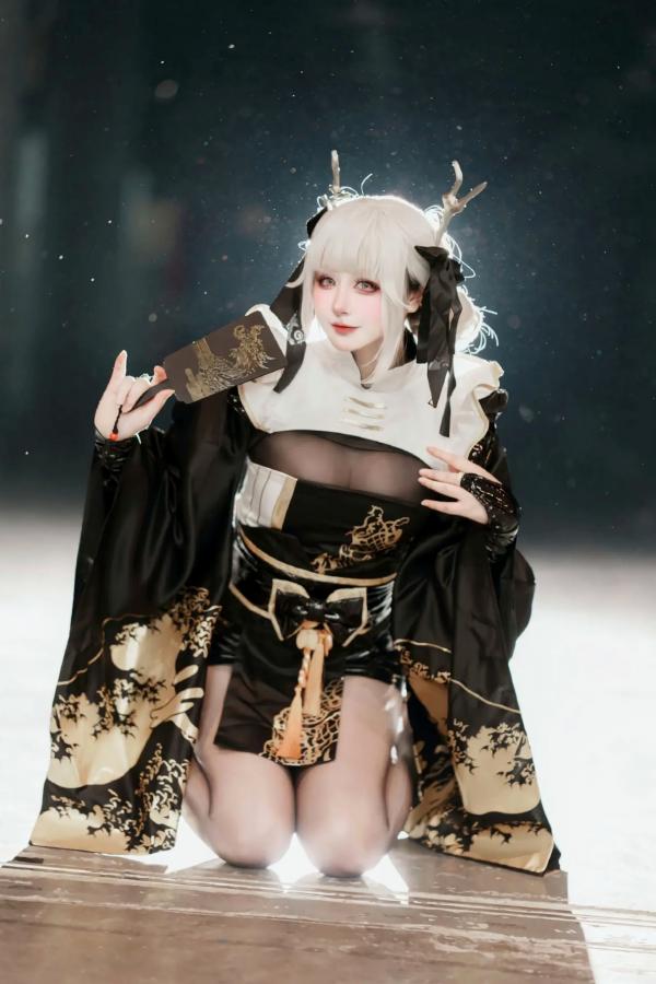    酒酿促织nya_白兔Cosplay漫展精选，黑金国风绝美动人，清冷少女的二次元梦幻秀第16张图片