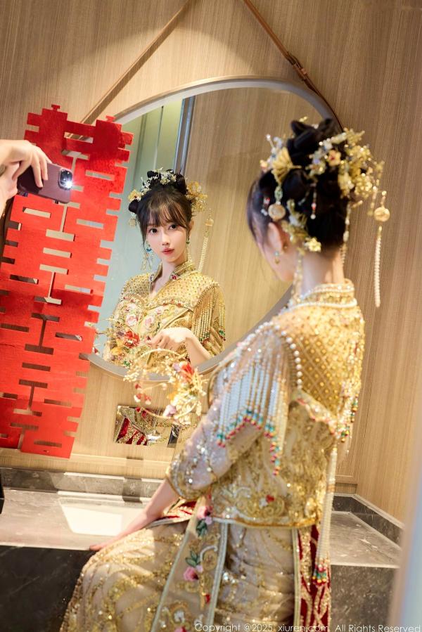    秀人网第10567期：玥儿玥er金色中式新娘装诱惑，精美头饰下的私房性感婚纱大尺度写真第26张图片