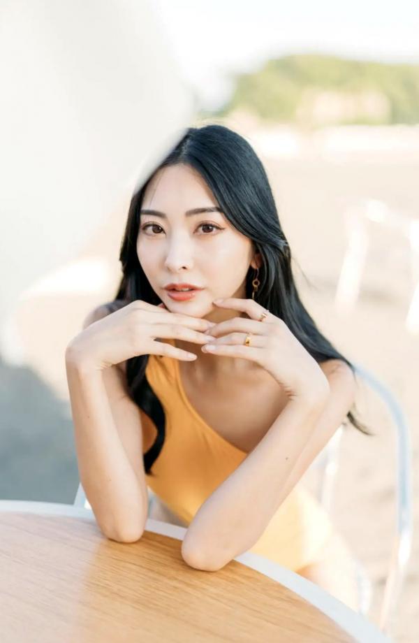    Makoto Minami 南真琴 - Lemonade 清新街拍与惬意私房照，优雅女神唯美写真第14张图片