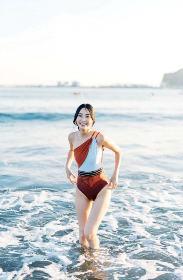    Makoto Minami 南真琴 - Lemonade 清新街拍与惬意私房照，优雅女神唯美写真第22张图片