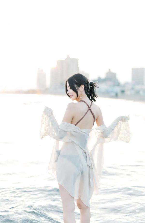    Makoto Minami 南真琴 - Lemonade 清新街拍与惬意私房照，优雅女神唯美写真第24张图片