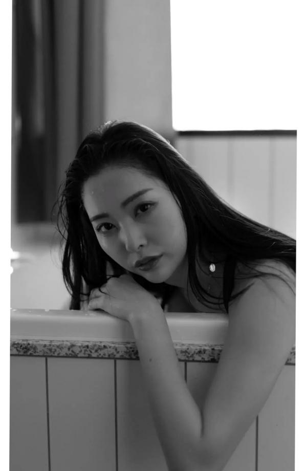    Makoto Minami 南真琴 - Lemonade 清新街拍与惬意私房照，优雅女神唯美写真第37张图片