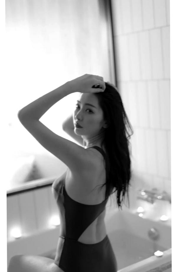    Makoto Minami 南真琴 - Lemonade 清新街拍与惬意私房照，优雅女神唯美写真第39张图片