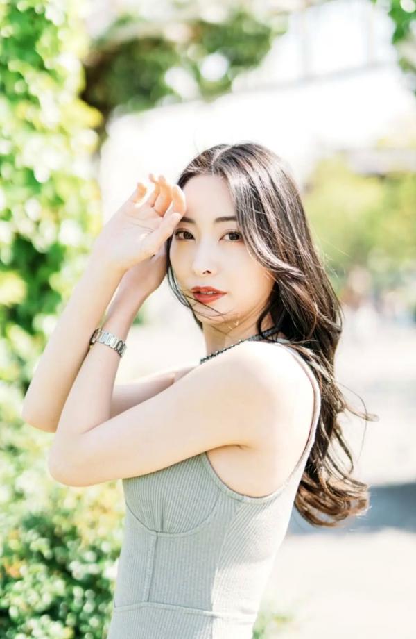    Makoto Minami 南真琴 - Lemonade 清新街拍与惬意私房照，优雅女神唯美写真第61张图片