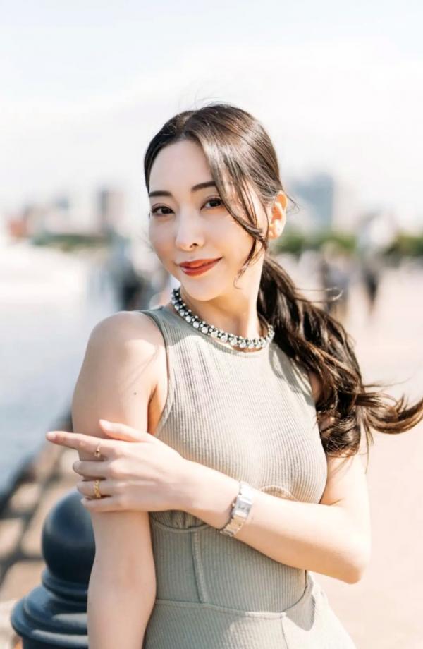    Makoto Minami 南真琴 - Lemonade 清新街拍与惬意私房照，优雅女神唯美写真第64张图片