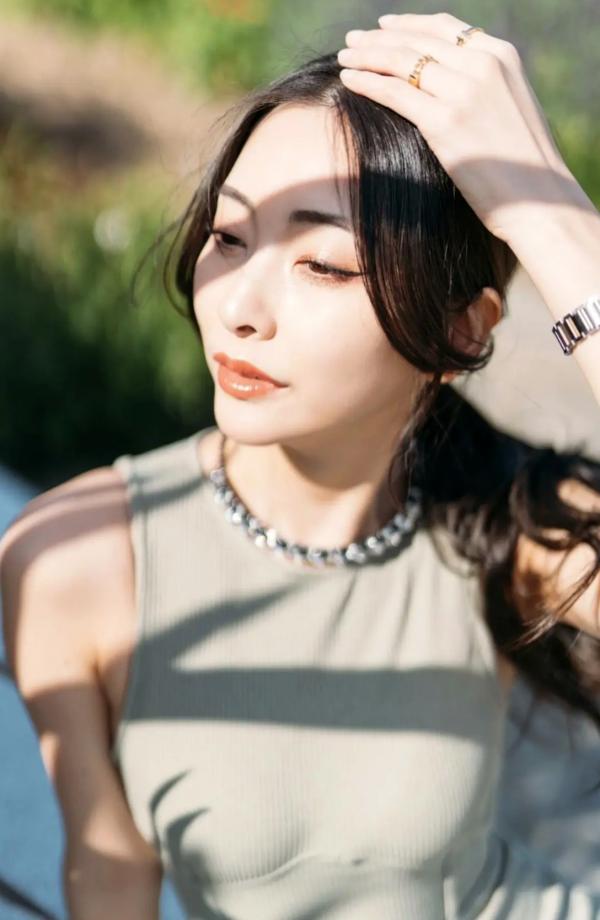    Makoto Minami 南真琴 - Lemonade 清新街拍与惬意私房照，优雅女神唯美写真第72张图片