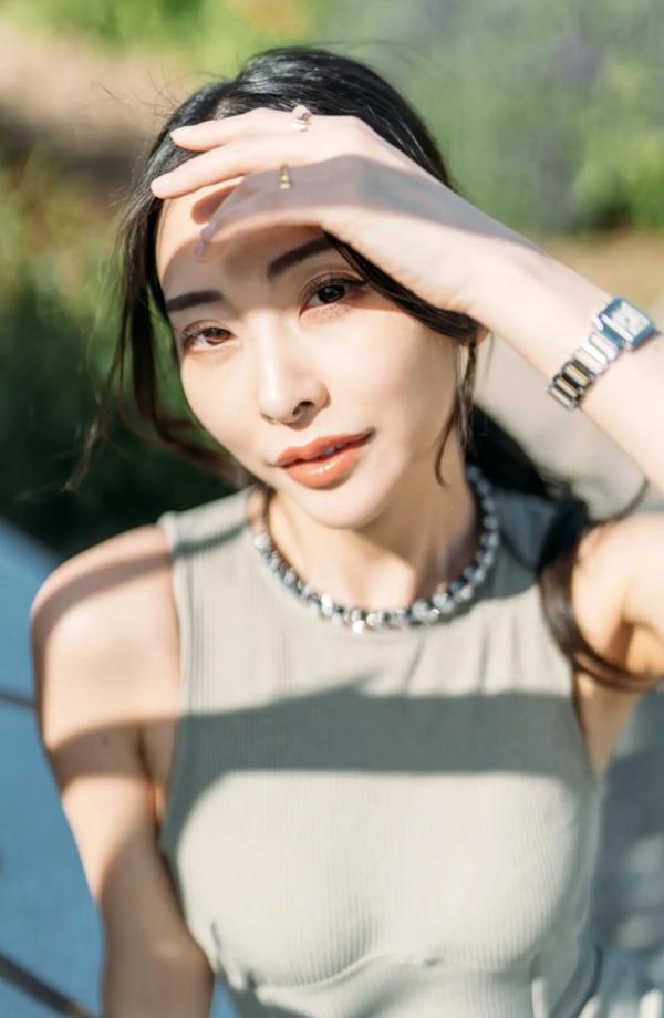    Makoto Minami 南真琴 - Lemonade 清新街拍与惬意私房照，优雅女神唯美写真第73张图片