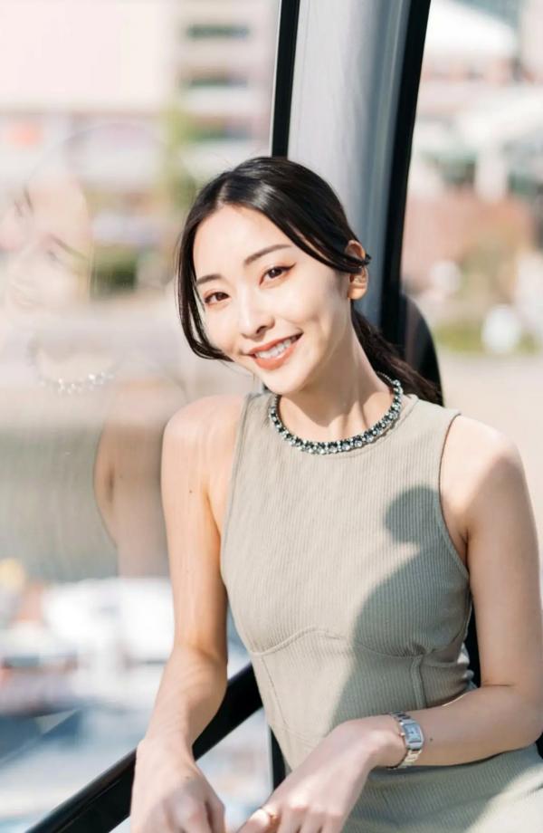    Makoto Minami 南真琴 - Lemonade 清新街拍与惬意私房照，优雅女神唯美写真第77张图片