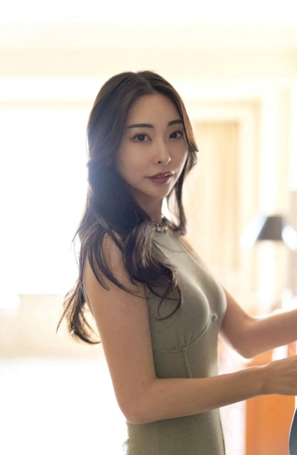   Makoto Minami 南真琴 - Lemonade 清新街拍与惬意私房照，优雅女神唯美写真第88张图片