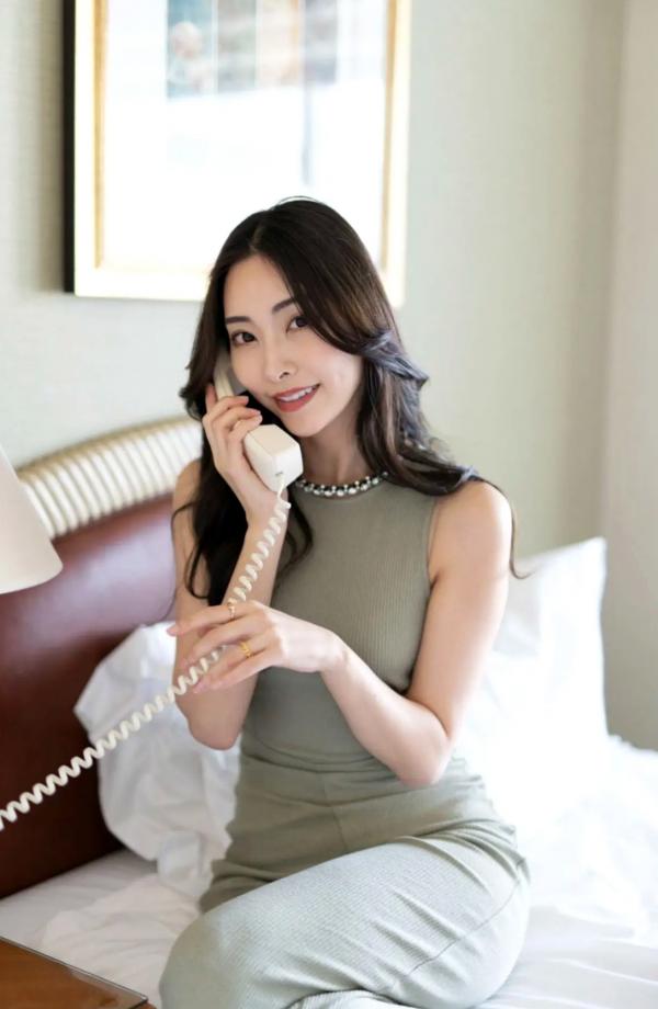    Makoto Minami 南真琴 - Lemonade 清新街拍与惬意私房照，优雅女神唯美写真第93张图片
