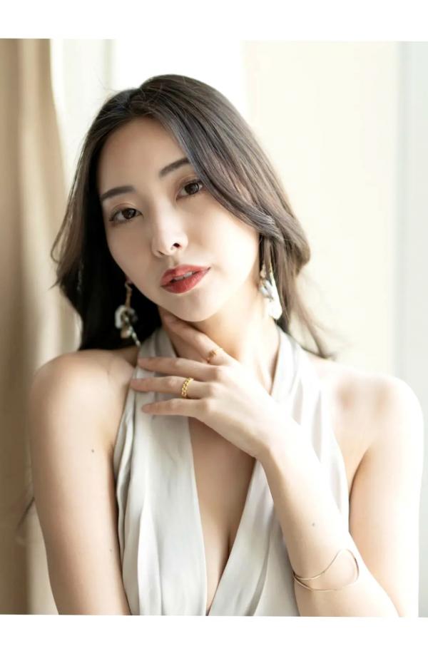    Makoto Minami 南真琴 - Lemonade 清新街拍与惬意私房照，优雅女神唯美写真第101张图片
