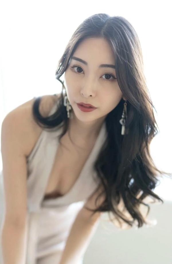    Makoto Minami 南真琴 - Lemonade 清新街拍与惬意私房照，优雅女神唯美写真第102张图片