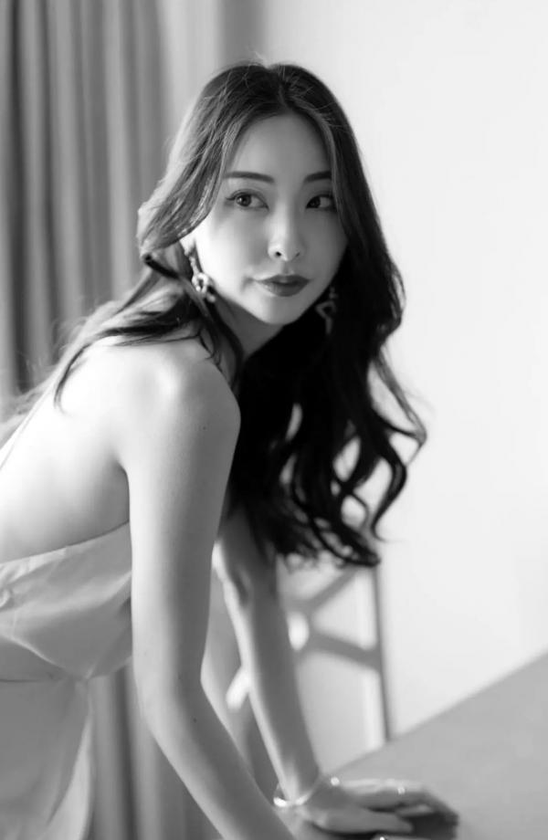    Makoto Minami 南真琴 - Lemonade 清新街拍与惬意私房照，优雅女神唯美写真第104张图片