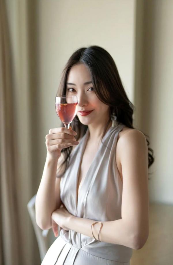    Makoto Minami 南真琴 - Lemonade 清新街拍与惬意私房照，优雅女神唯美写真第106张图片