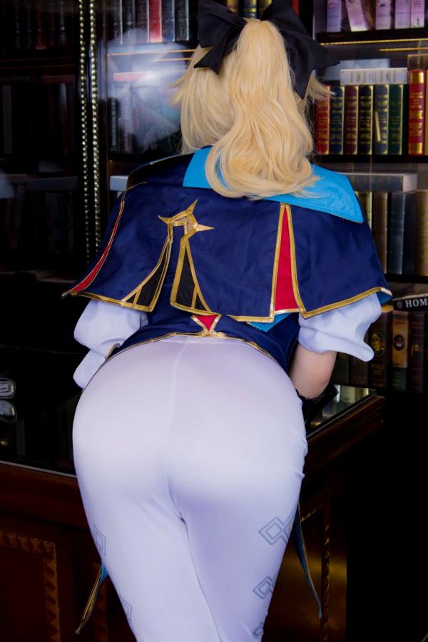    [Cosplay][HERESY] Ringo Mitsuki 林檎蜜紀 - 原神风格角色扮演，书房御姐姿态与浴缸私房诱惑大尺度写真第84张图片