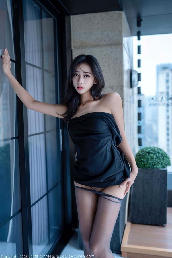 时安安Camellia 时安安  XingYan星颜社-426-时安安：都市高冷女神黑色连衣裙黑丝私房写真，极致诱惑，展现绝美身姿与都市轻熟魅力第64张图片