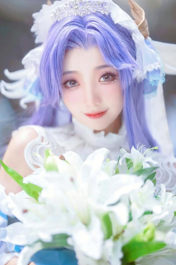    走路摇zly - 唯美大桥花嫁Cosplay，梦幻紫发新娘与纯白百合，仙气十足的二次元治愈系写真第9张图片