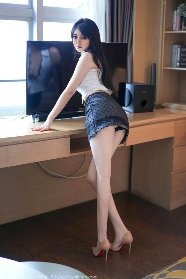    YouMi尤蜜荟-1169-凯竹Quinn-白衬衫波点短裙紫蕾丝内衣-室内高清写真-性感诱惑女神-无圣光大尺度第5张图片