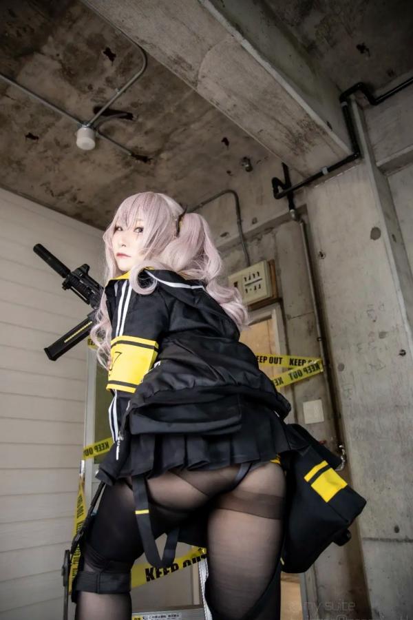    [Cosplay][my suite] Atsuki あつき - 战术少女角色扮演，制服诱惑与枪械美学的碰撞，极致美腿视觉盛宴第47张图片