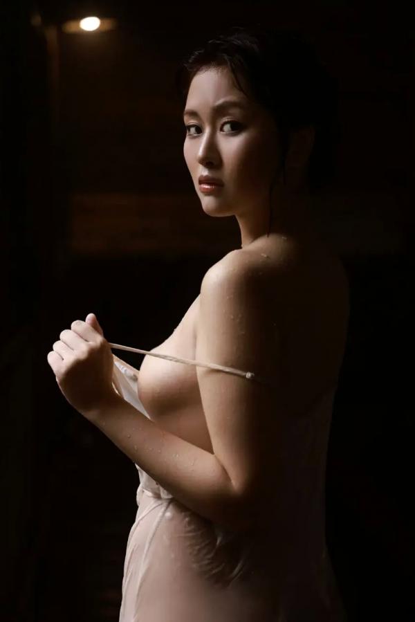    下村明香 - 見つめて、溶け合って… vol.1 性感湿身私房写真，优雅诱惑魅力绽放第39张图片