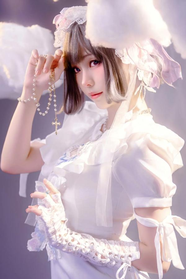    Ely_eee(ElyEE子) - Cloudy Dreaming 雲朵夢境，梦幻纯白蕾丝萝莉写真，绝美光影打造治愈系少女梦境视觉盛宴第6张图片