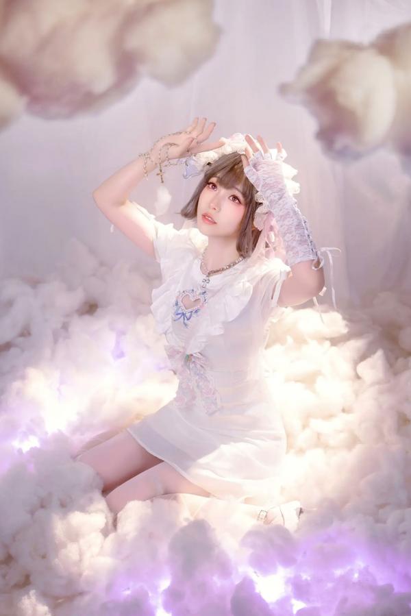   Ely_eee(ElyEE子) - Cloudy Dreaming 雲朵夢境，梦幻纯白蕾丝萝莉写真，绝美光影打造治愈系少女梦境视觉盛宴第8张图片