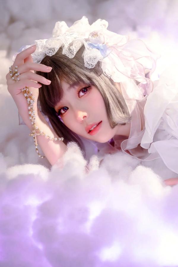    Ely_eee(ElyEE子) - Cloudy Dreaming 雲朵夢境，梦幻纯白蕾丝萝莉写真，绝美光影打造治愈系少女梦境视觉盛宴第15张图片
