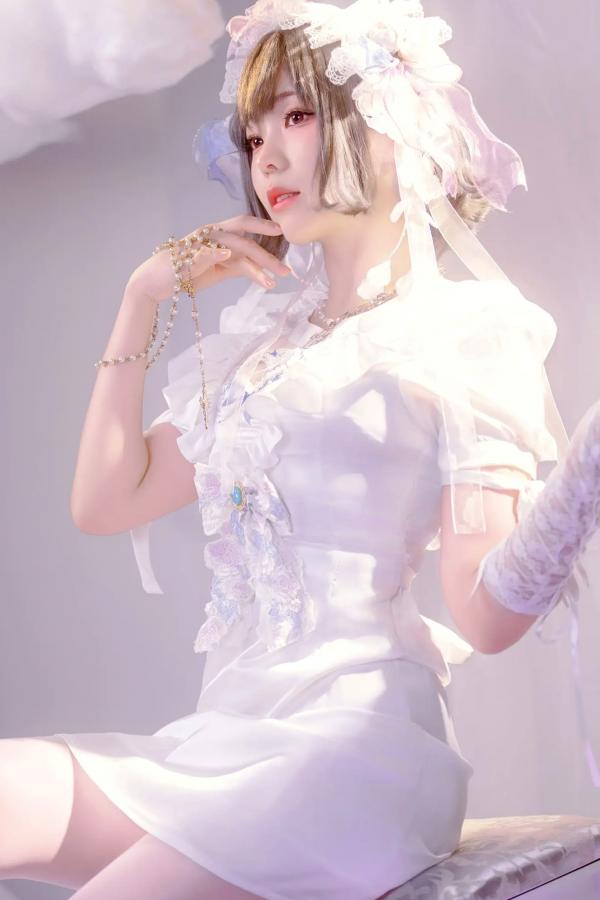    Ely_eee(ElyEE子) - Cloudy Dreaming 雲朵夢境，梦幻纯白蕾丝萝莉写真，绝美光影打造治愈系少女梦境视觉盛宴第20张图片