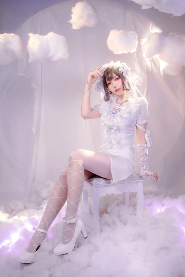    Ely_eee(ElyEE子) - Cloudy Dreaming 雲朵夢境，梦幻纯白蕾丝萝莉写真，绝美光影打造治愈系少女梦境视觉盛宴第21张图片