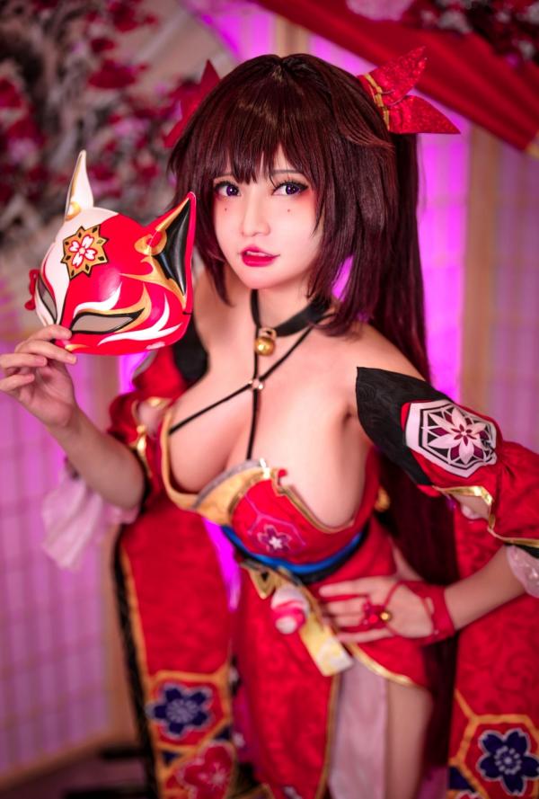    Potato-Godzilla花火Cosplay写真：崩坏星穹铁道同人，性感还原，精致妆容与绝美身姿，呈现极致二次元诱惑第3张图片