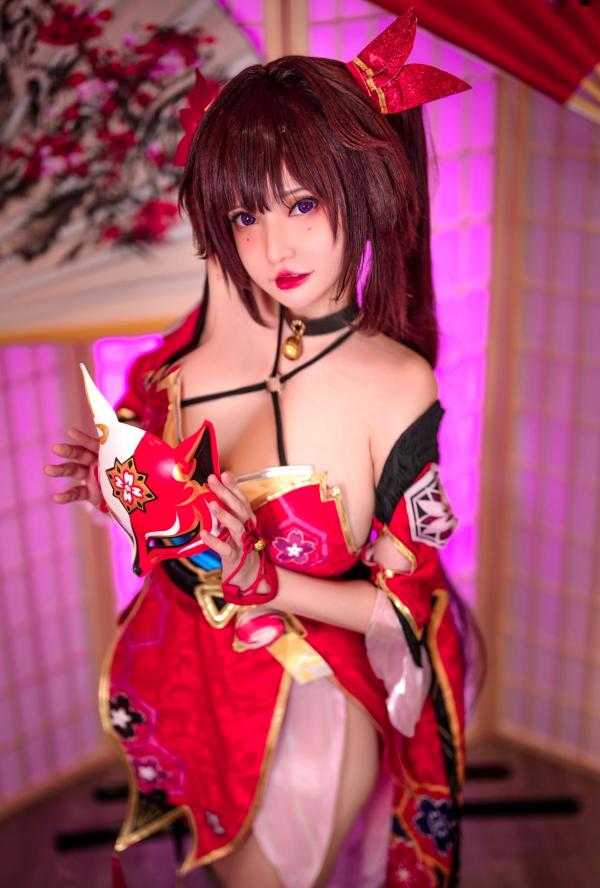    Potato-Godzilla花火Cosplay写真：崩坏星穹铁道同人，性感还原，精致妆容与绝美身姿，呈现极致二次元诱惑第5张图片