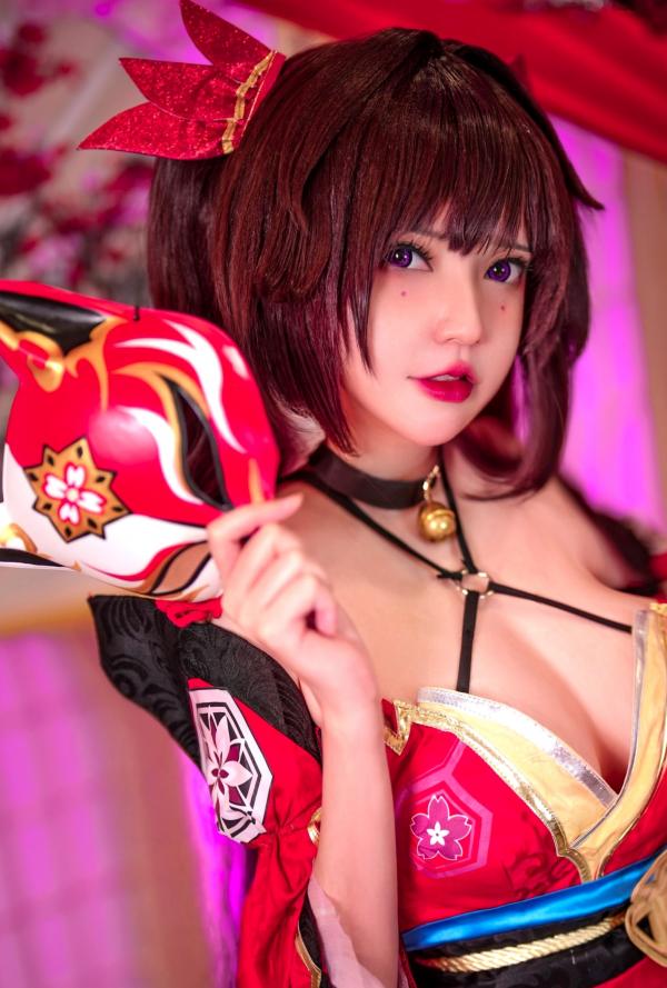    Potato-Godzilla花火Cosplay写真：崩坏星穹铁道同人，性感还原，精致妆容与绝美身姿，呈现极致二次元诱惑第7张图片