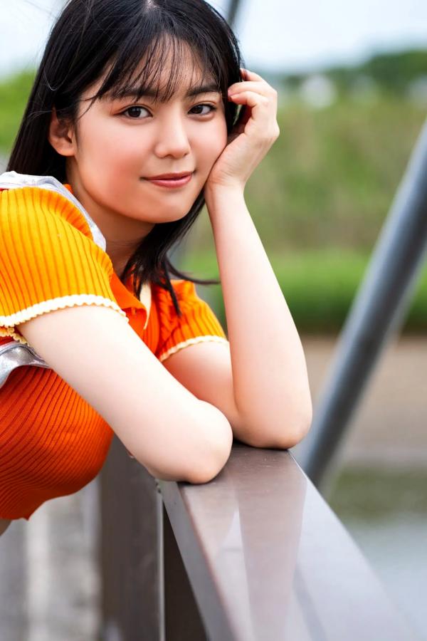    松島かのん - 夏の光、はじけて（夏日泳池与柔美私房，清纯少女居家系列，极致甜美与活力展现，优质精选写真）第6张图片
