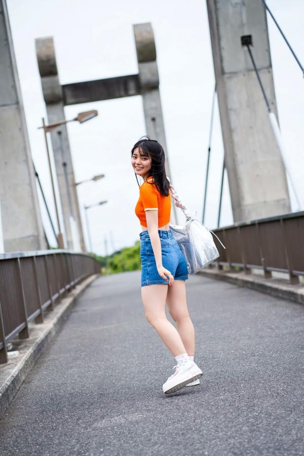    松島かのん - 夏の光、はじけて（夏日泳池与柔美私房，清纯少女居家系列，极致甜美与活力展现，优质精选写真）第8张图片