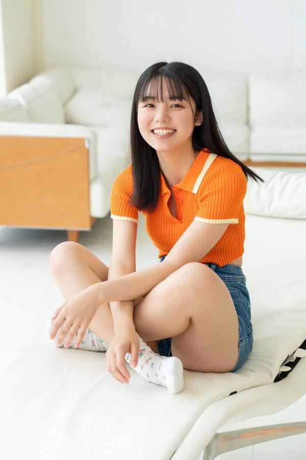    松島かのん - 夏の光、はじけて（夏日泳池与柔美私房，清纯少女居家系列，极致甜美与活力展现，优质精选写真）第15张图片