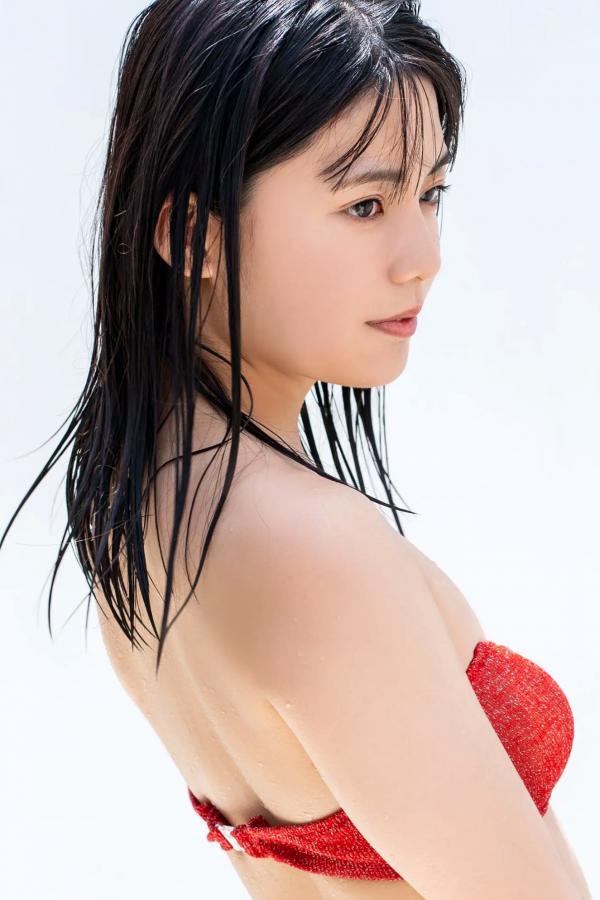    松島かのん - 夏の光、はじけて（夏日泳池与柔美私房，清纯少女居家系列，极致甜美与活力展现，优质精选写真）第45张图片