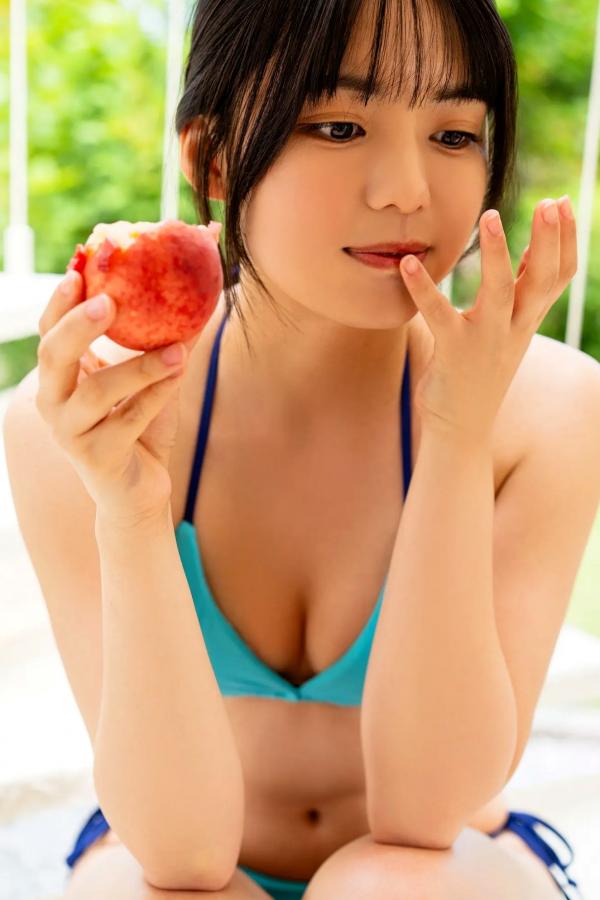    松島かのん - 夏の光、はじけて（夏日泳池与柔美私房，清纯少女居家系列，极致甜美与活力展现，优质精选写真）第67张图片