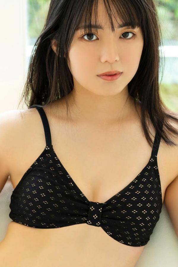    松島かのん - 夏の光、はじけて（夏日泳池与柔美私房，清纯少女居家系列，极致甜美与活力展现，优质精选写真）第85张图片