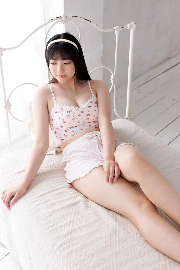    [Minisuka.tv] Maaya Obana 小花真彩 - 卧室唯美私房写真，软萌治愈系少女清纯诱惑 (Regular Gallery Set 5.03)第31张图片