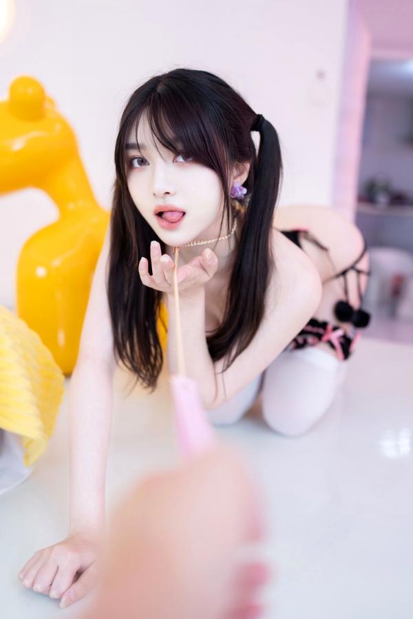    XR-Uncensored-白露lulu-猫咪情趣内衣白丝套装-XingYan星颜社-居家私房双马尾纯欲写真第19张图片