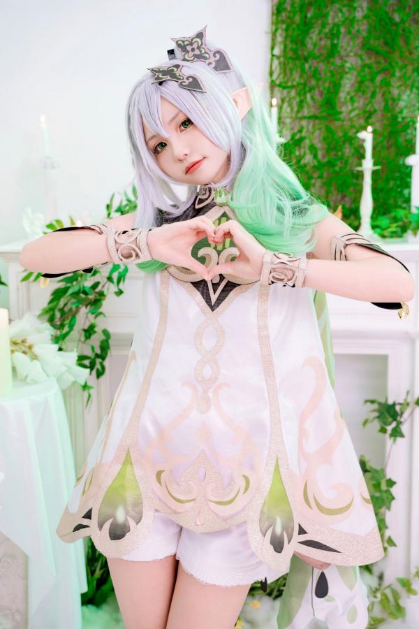   爆机少女喵小吉原神纳西妲Cosplay私房写真，二次元精灵极致还原，清纯与诱惑的完美视觉呈现第13张图片