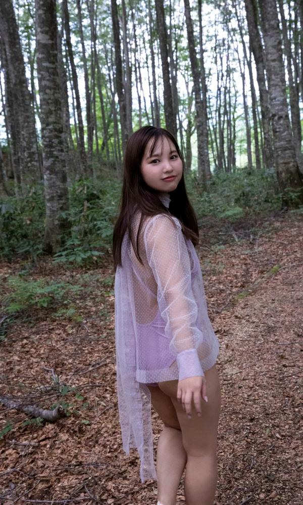    本郷柚巴清凉写真：泳池比基尼与私房内衣，童颜巨乳展现极致性感诱惑第71张图片