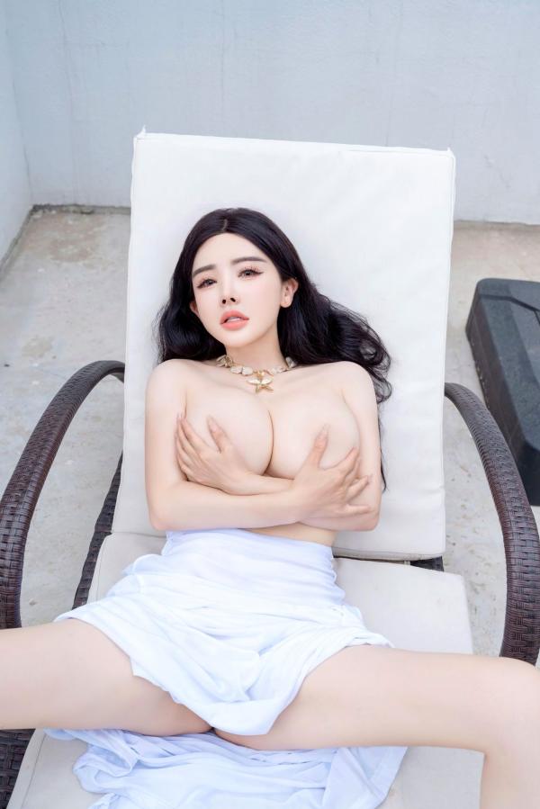    潘思沁-XingYan星颜社355-庭院白色连衣裙私房-极致诱惑女神全裸大尺度展示-爱尤物精选第29张图片