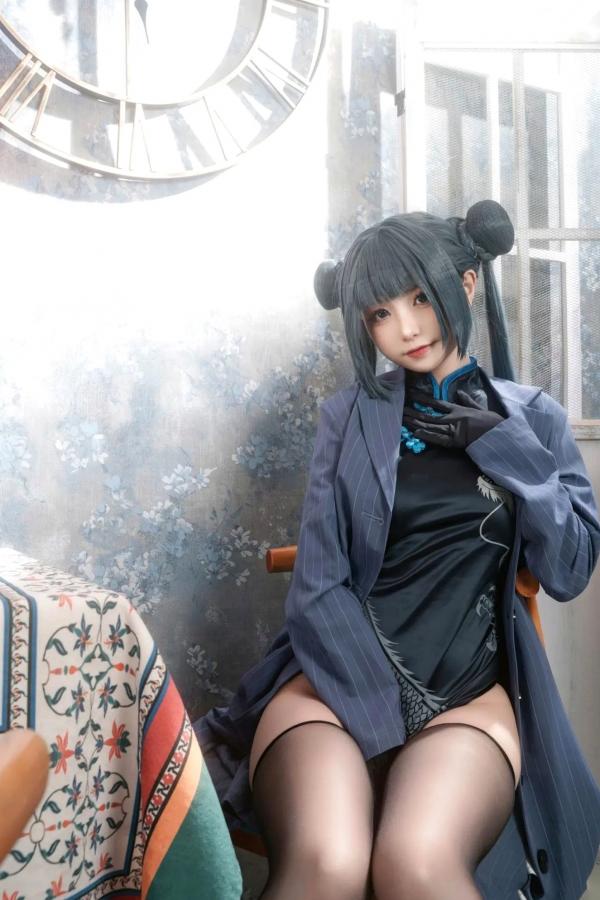   爆机少女喵小吉《碧蓝档案》妃咲COS私房照：极致诱惑的旗袍黑丝秀，展现傲人火辣身材第1张图片