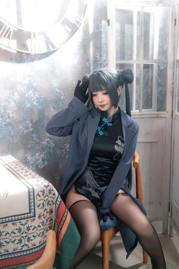    爆机少女喵小吉《碧蓝档案》妃咲COS私房照：极致诱惑的旗袍黑丝秀，展现傲人火辣身材第17张图片